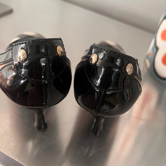 Burberry high heels 👠 - Picture 5 of 7